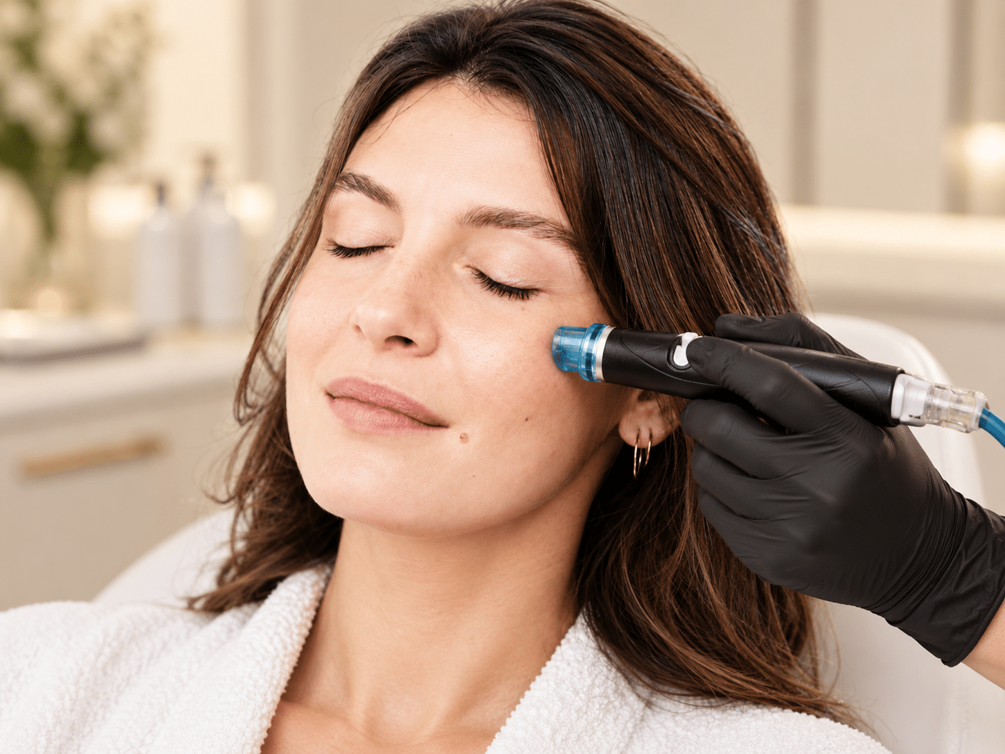 <b>Éclats</b> - Hydrafacial